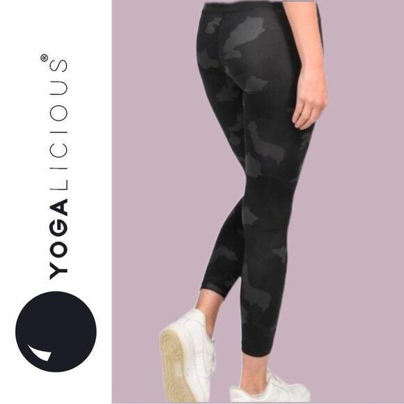 Yogalicious‎ Lux Women’s Gray and Black Camo Leggings - Size M - Picture 2 of 3